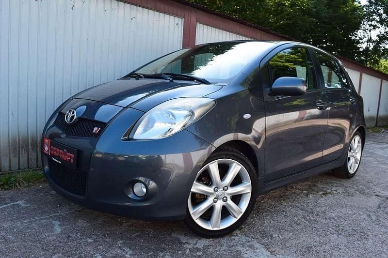 Grau Gebraucht 2007 Toyota Yaris Sport Kleinwagen | 2.999 € (Guter Preis) - Bild 1/4