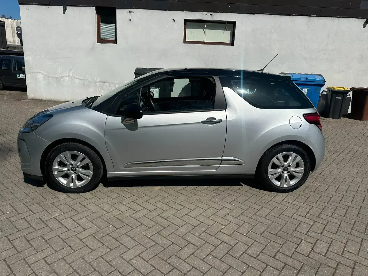Gebraucht Citroën DS3 Chic 82 PS (60 kW) 2014 Silber Kleinwagen
