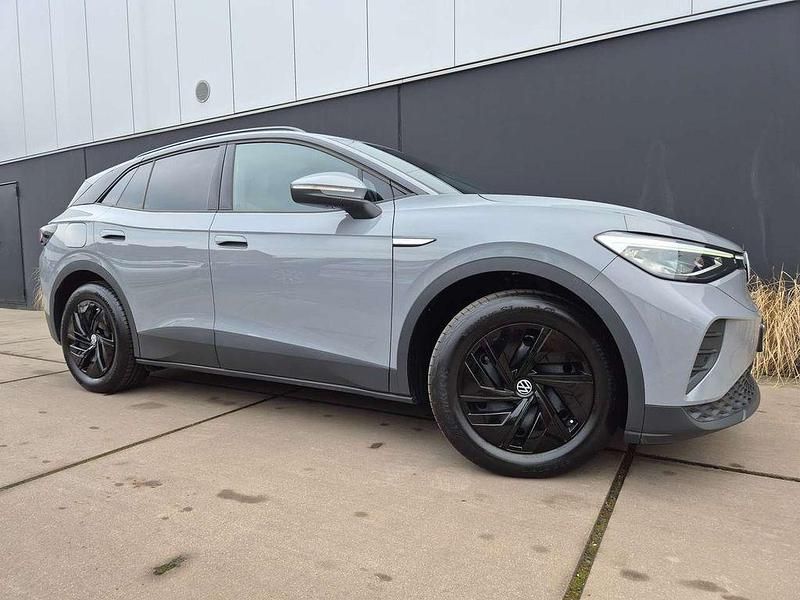 Grau Gebraucht 2022 VW ID.4 SUV | 28.890 € (Guter Preis) - Bild 1/4