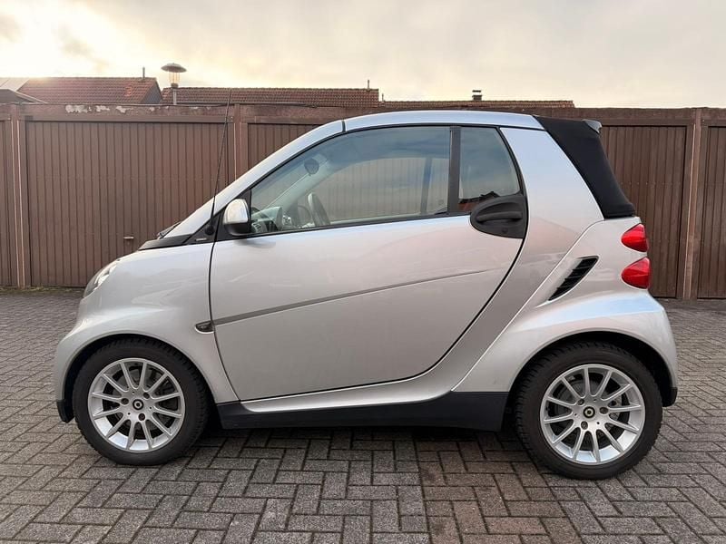 Silber Gebraucht 2009 Smart ForTwo Cabrio Passion Cabrio | 4.900 € (Guter Preis) - Bild 1/4