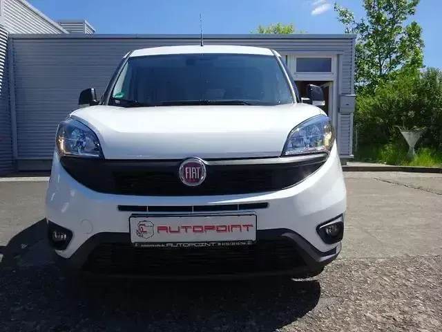 Gebraucht Fiat Doblò 101 PS (74 kW) 2022 Weiß Van / Kleinbus