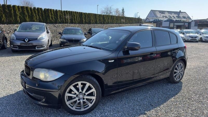 Schwarz Gebraucht 2011 BMW 120 Advantage Kleinwagen | 5.785 € (Guter Preis) - Bild 1/4