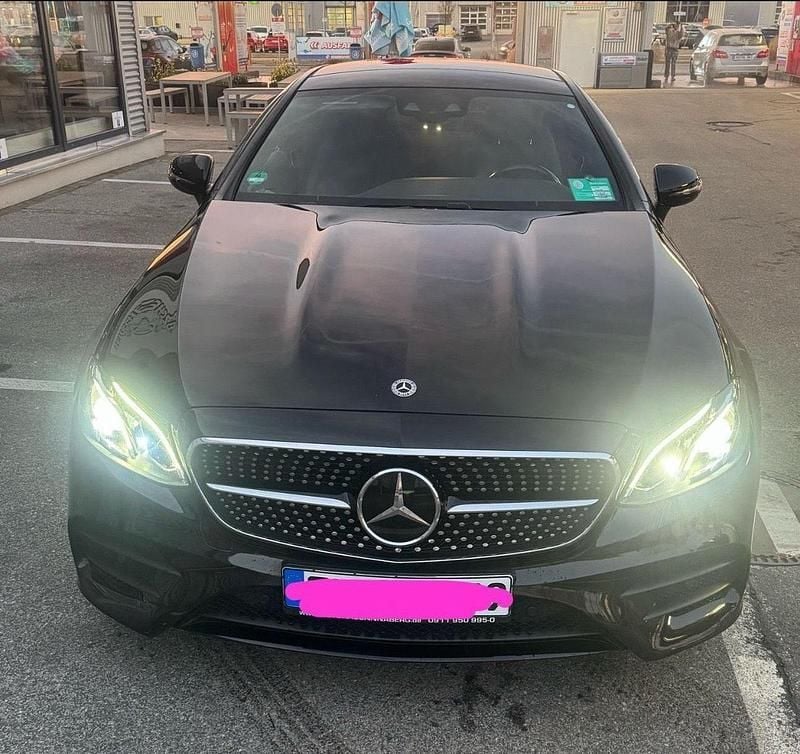 Schwarz Gebraucht 2018 Mercedes E200 AMG Coupé | 29.000 € (Fairer Preis) - Bild 1/4