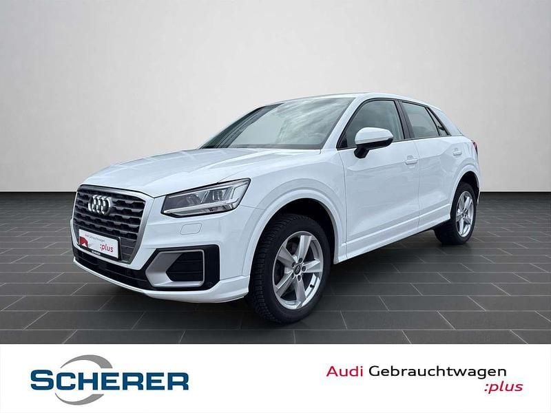 Ibisweiß (metallic) Gebraucht 2017 Audi Q2 Comfort SUV | 17.290 € (Guter Preis) - Bild 1/4