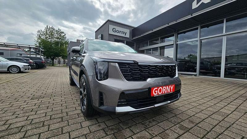 Braun Neu 2025 Kia Sorento Platinum SUV | 63.000 € (Etwas zu teuer) - Bild 1/3