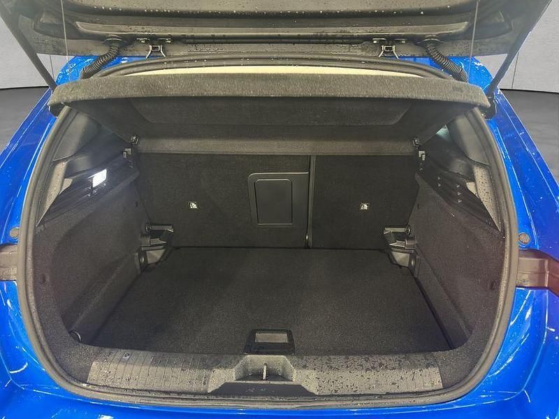 Gebraucht Opel Astra Elegance 131 PS (96 kW) 2023 Kobalt blau metallic Limousine