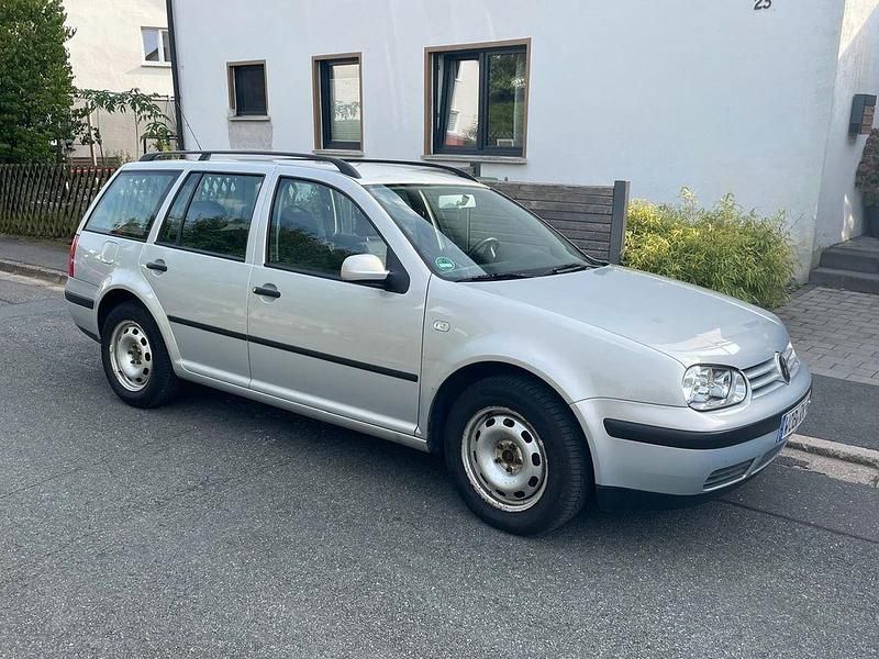 Silber Gebraucht 2000 VW Golf IV Trendline Kombi | 990 € (Fairer Preis) - Bild 1/4