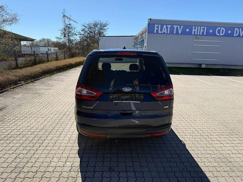Gebraucht Ford Galaxy Titanium 140 PS (102 kW) 2009 Blau Van / Kleinbus