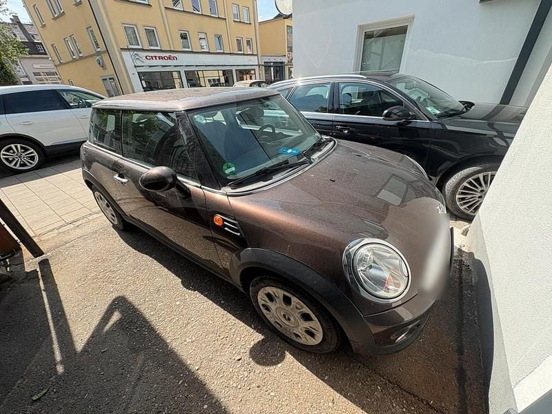 Usata Mini Cooper D 111 CV (81 kW) 2011 Marrone Utilitaria