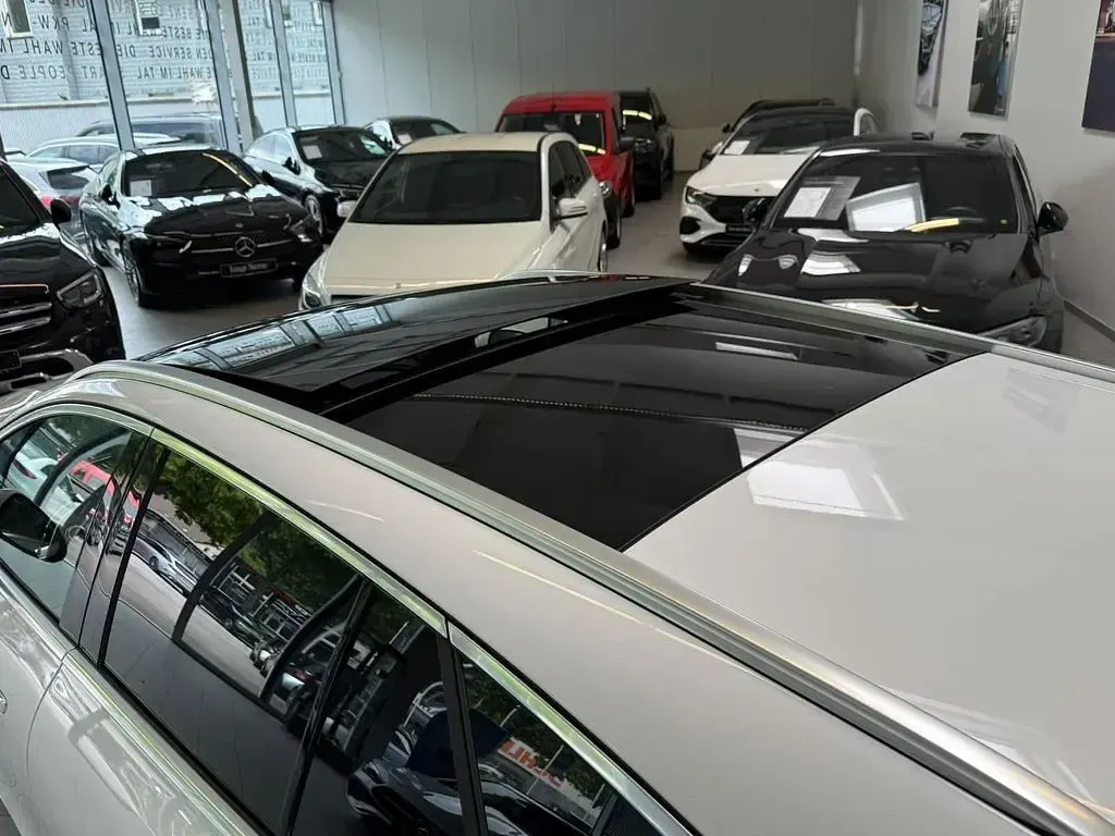 Gebraucht Mercedes E450 Premium Plus 367 PS (269 kW) 2025 Weiß Limousine