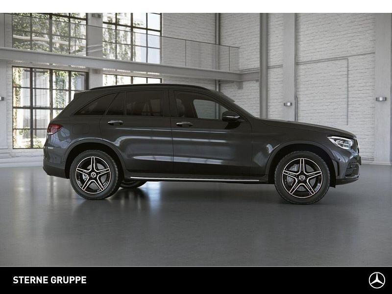 Gebraucht Mercedes GLC300e AMG 320 PS (235 kW) 2021 Grau SUV