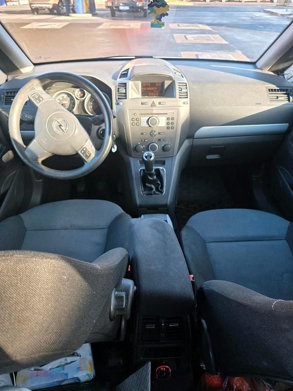 Silber Gebraucht 2005 Opel Zafira Van / Kleinbus | 850 € (Superpreis) - Bild 1/4