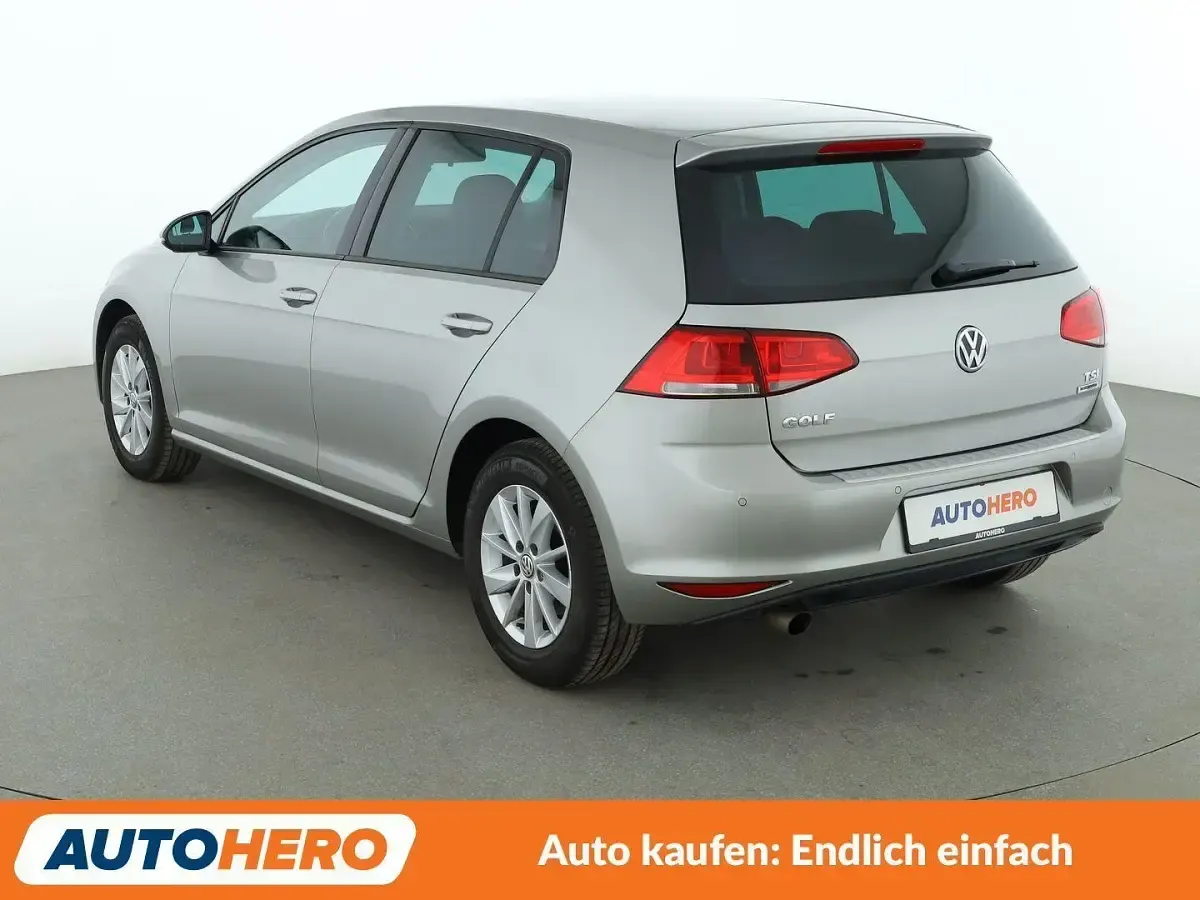 Gebraucht VW Golf VII Comfortline 110 PS (80 kW) 2015 Grau Limousine