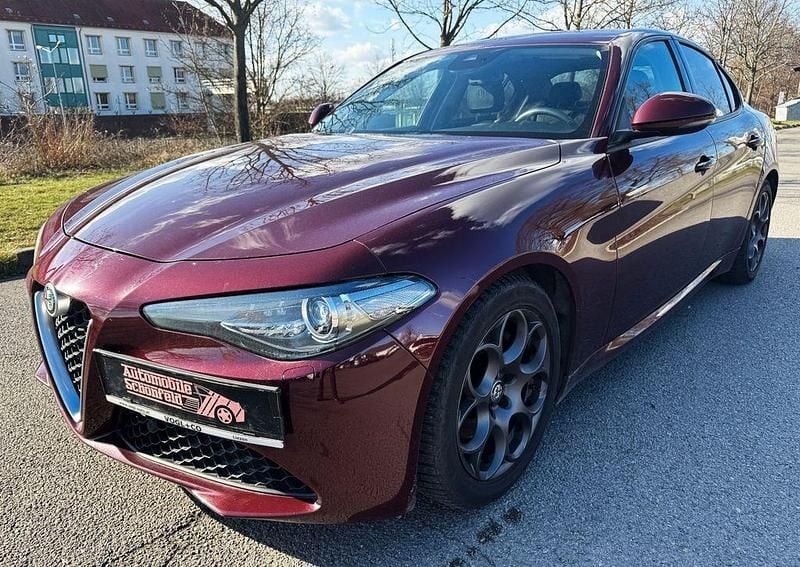 Gebraucht Alfa Romeo Giulia Super 179 PS (131 kW) 2017 Rot Limousine