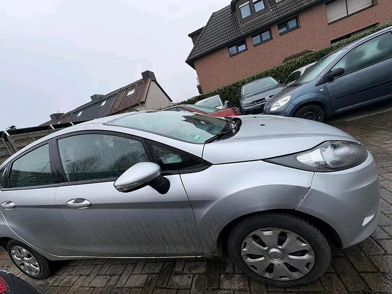 Gebraucht Ford Fiesta 68 PS (50 kW) 2009 Grau Kleinwagen