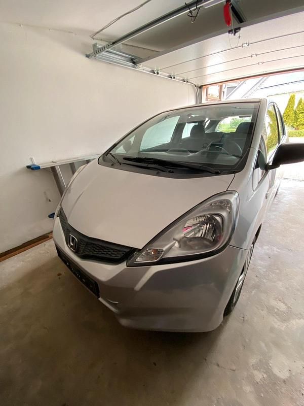 Gebraucht Honda Jazz 90 PS (66 kW) 2012 Silber Kleinwagen