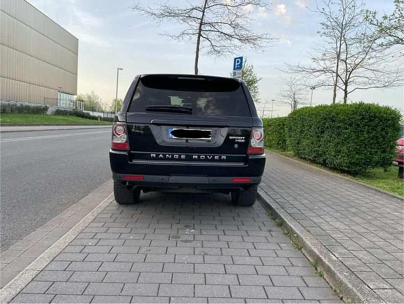 Schwarz Gebraucht 2009 Land Rover Range Rover Sport HSE SUV | 11.499 € (Fairer Preis) - Bild 1/4