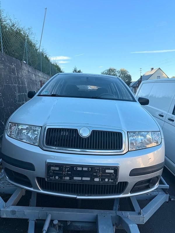 Grau Gebraucht 2006 Skoda Fabia Kombi | 400 € (Superpreis) - Bild 1/4