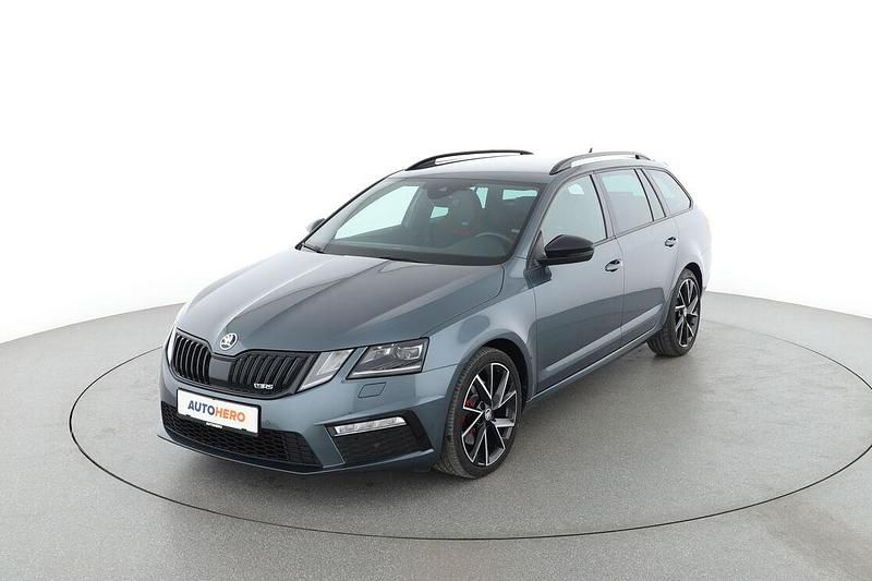 Grau Gebraucht 2019 Skoda Octavia RS Kombi | 22.320 € (Etwas zu teuer) - Bild 1/3