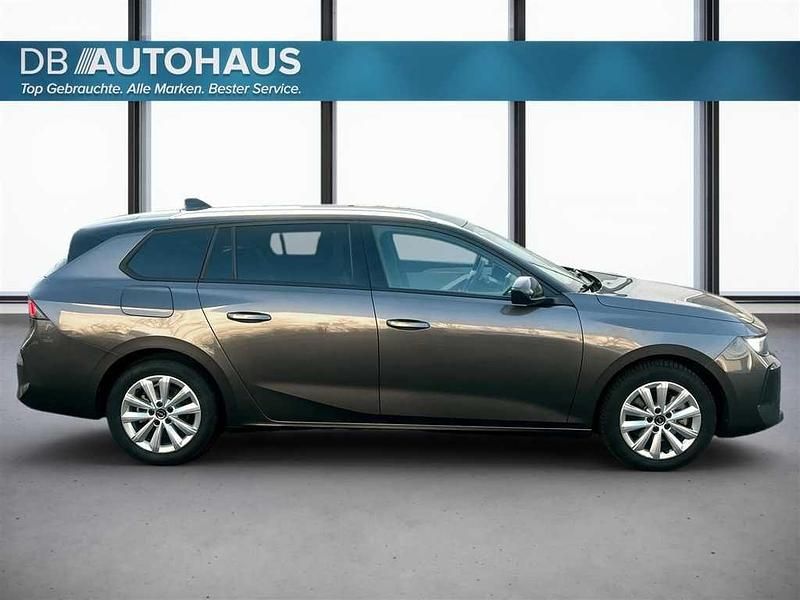 Gebraucht Opel Astra Business Elegance 131 PS (96 kW) 2024 Grau Kombi