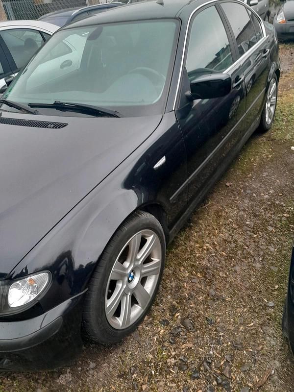 Gebraucht BMW 320 2002 Schwarz Limousine