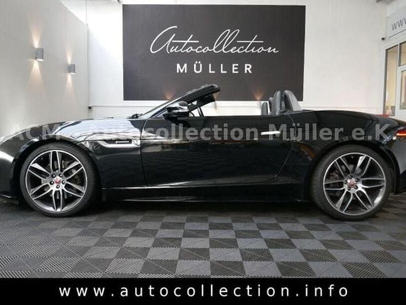 Gebraucht Jaguar F-Type R-Dynamic 301 PS (221 kW) 2019 Schwarz Cabrio