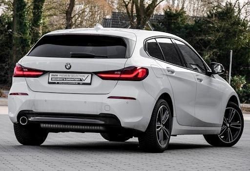 Gebraucht BMW 118 Sport Line 136 PS (100 kW) 2022 Weiß Kleinwagen