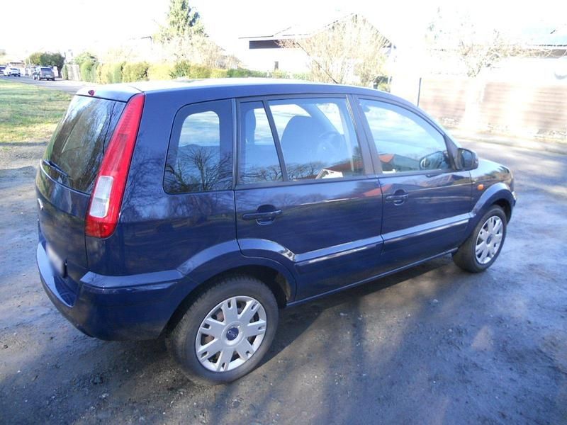 Gebraucht Ford Fusion 80 PS (58 kW) 2010 Blau Kleinwagen