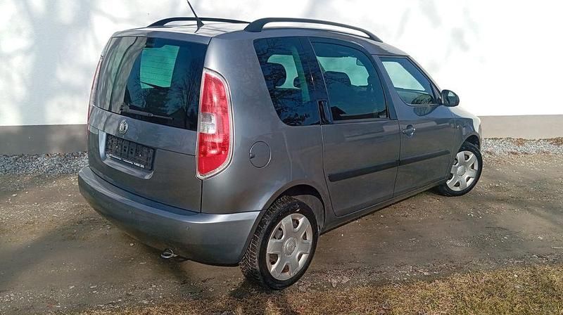 Gebraucht Skoda Roomster Style 86 PS (63 kW) 2010 Grau Van / Kleinbus