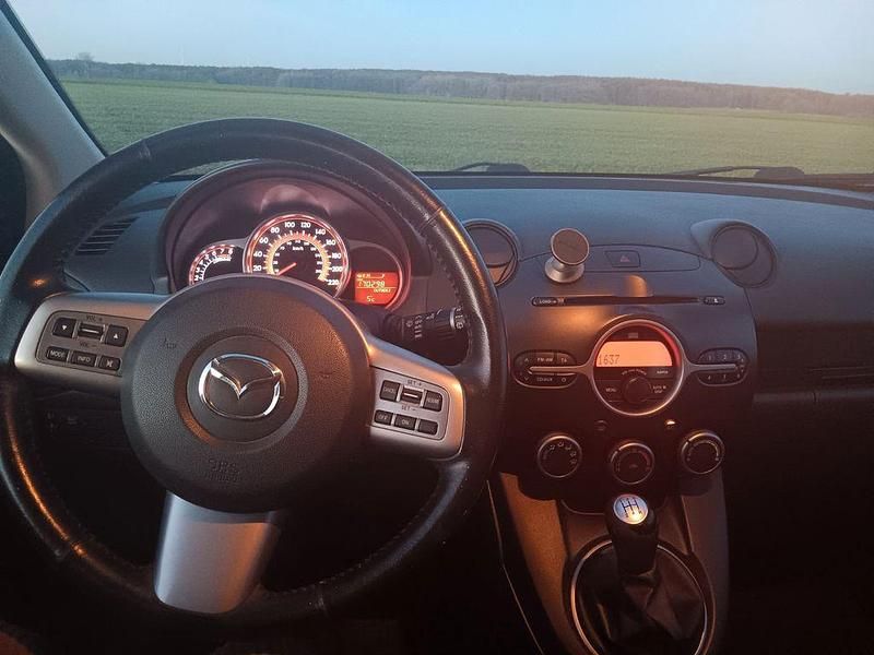 Gebraucht Mazda 2 103 PS (75 kW) 2009 Blau Kleinwagen