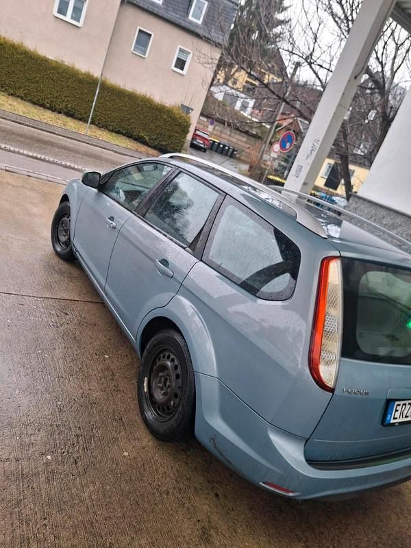 Gebraucht Ford Focus 101 PS (74 kW) 2008 Kombi