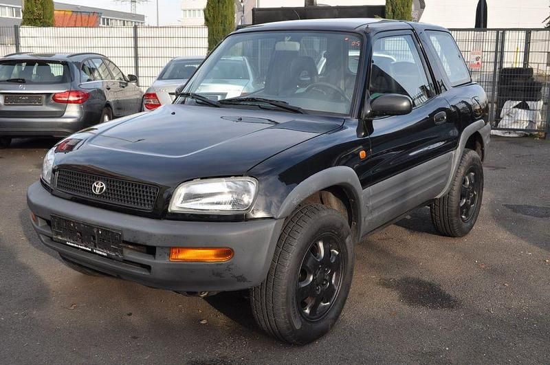 Gebraucht Toyota RAV4 129 PS (94 kW) 1995 Schwarz SUV