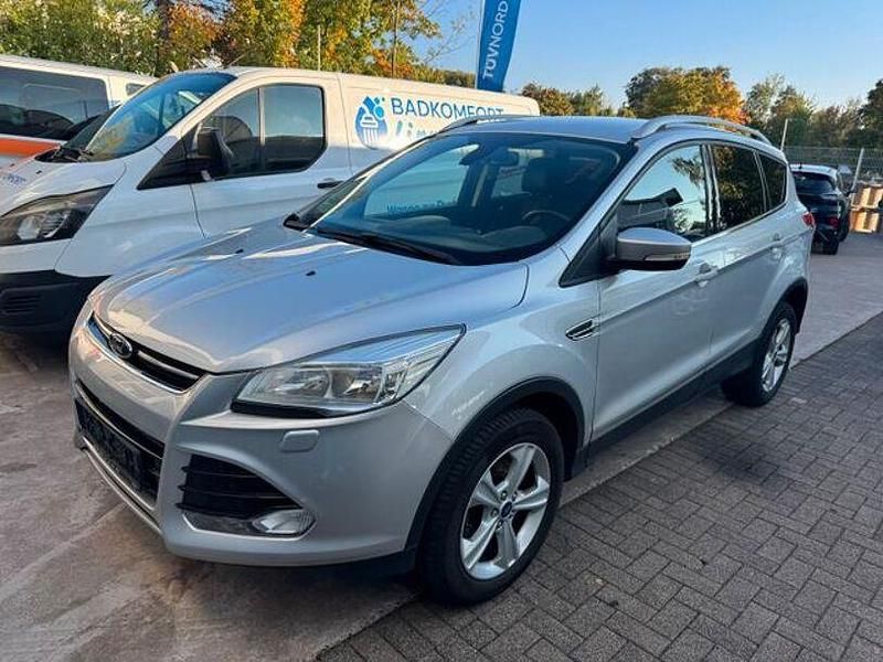 Rot Gebraucht 2014 Ford Kuga SUV | 5.950 € - Bild 1/4