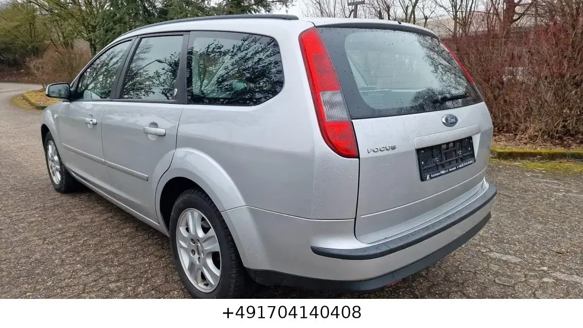 Gebraucht Ford Focus Ghia 145 PS (106 kW) 2005 Silber Kombi