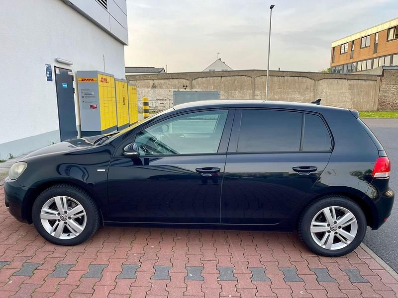Usado VW Golf VII Match 105 HP (77 kW) 2012 Preto Sedan