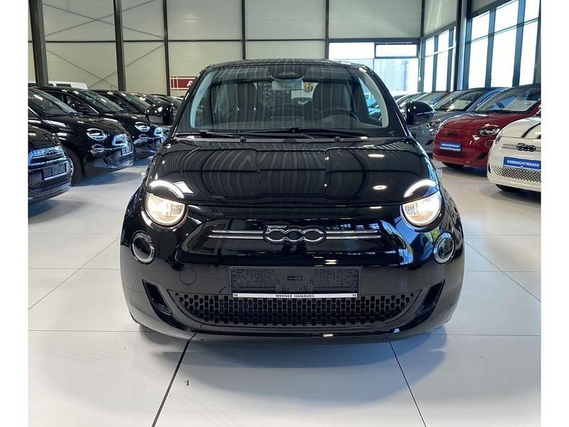 Gebraucht Fiat 500e Action 69 kW (95 PS) 2023 Onyx schwarz) (schwarz Kleinwagen