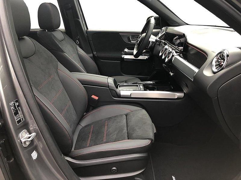 Gebraucht Mercedes GLB200 163 PS (119 kW) 2025 Grau metalliclack mountaingrau SUV
