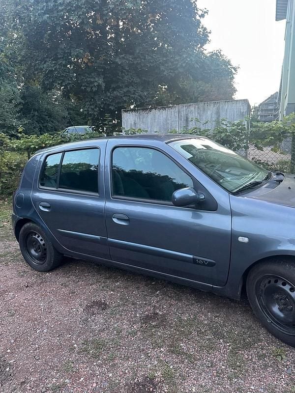 Grau Gebraucht 2006 Renault Clio II Kleinwagen | 1.900 € - Bild 1/4