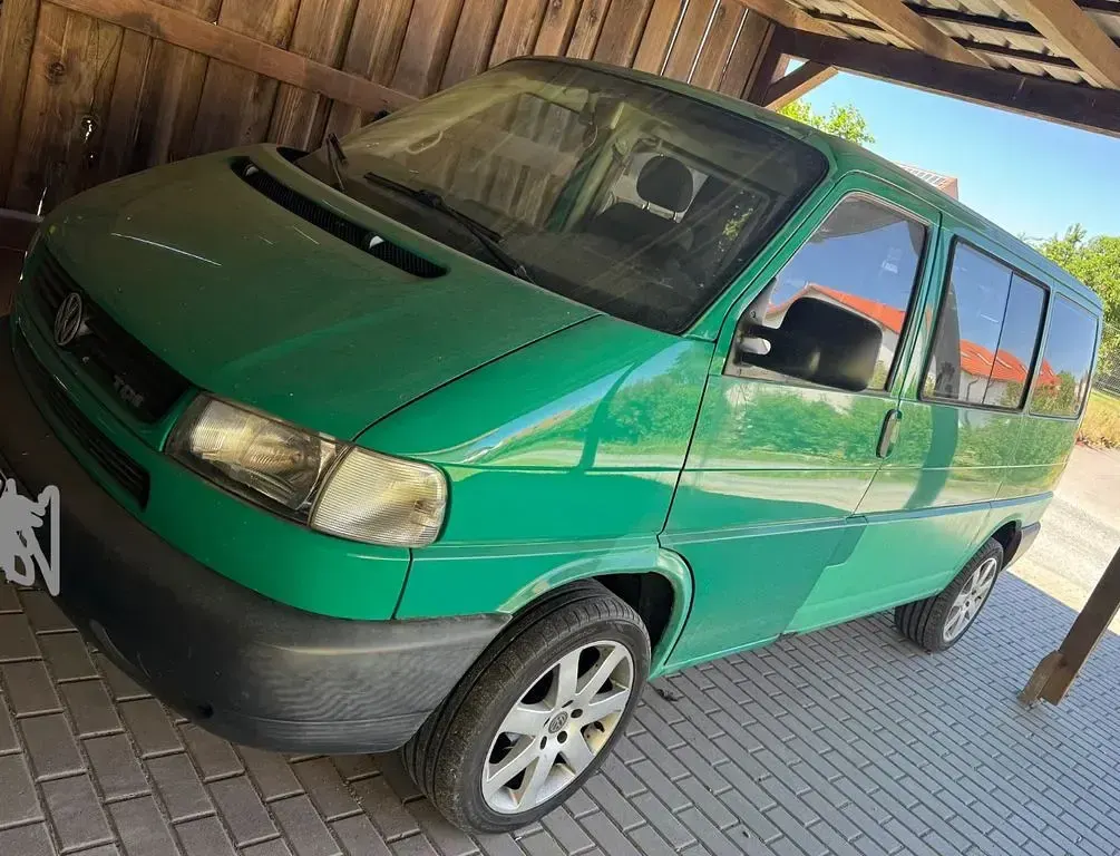 Gebraucht VW T4 102 PS (75 kW) 2000 Grün Van
