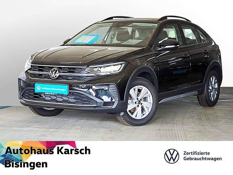 Deep black perleffekt (metallic) Gebraucht 2024 VW Taigo Life SUV | 22.545 € (Guter Preis) - Bild 1/2