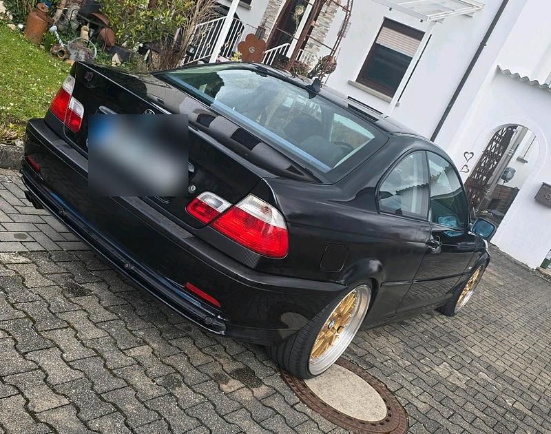 Gebraucht BMW 325 192 PS (141 kW) 2001 Schwarz Coupé