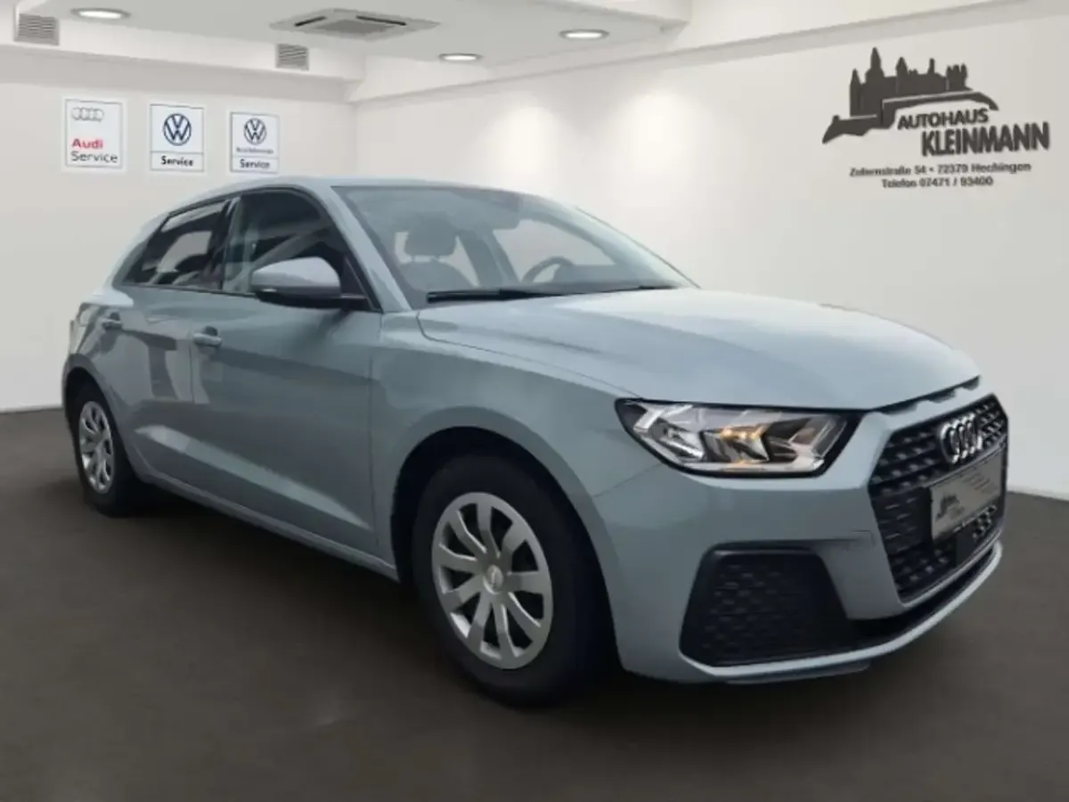 Gebraucht Audi A1 Sportback Basis 95 PS (69 kW) 2024 Grau Kleinwagen