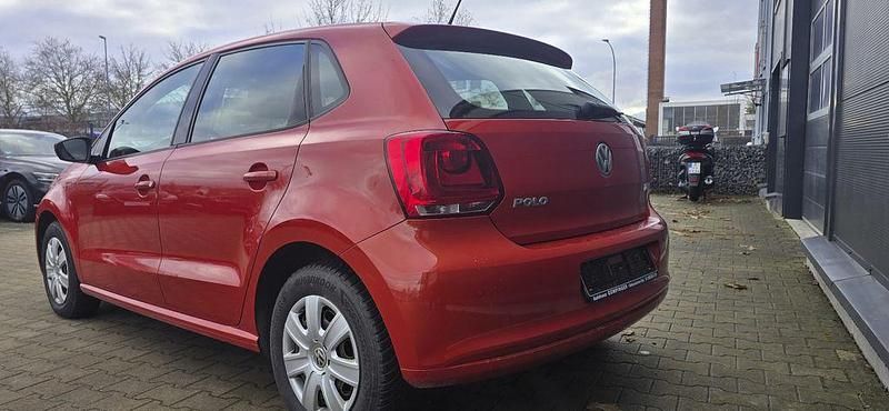 Gebraucht VW Polo Trendline 75 PS (55 kW) 2013 Orange Kleinwagen