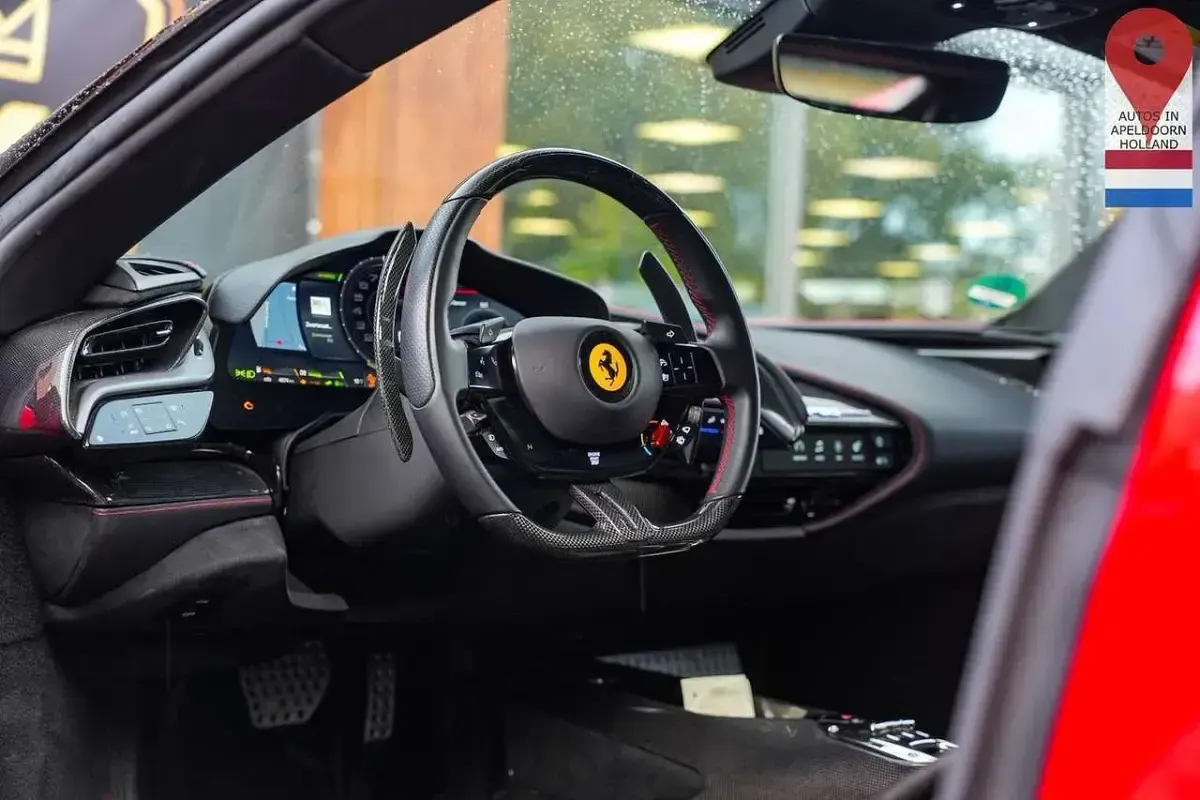 Second-hand Ferrari SF90 999 CP (734 kW) 2022 Roșu Coupe