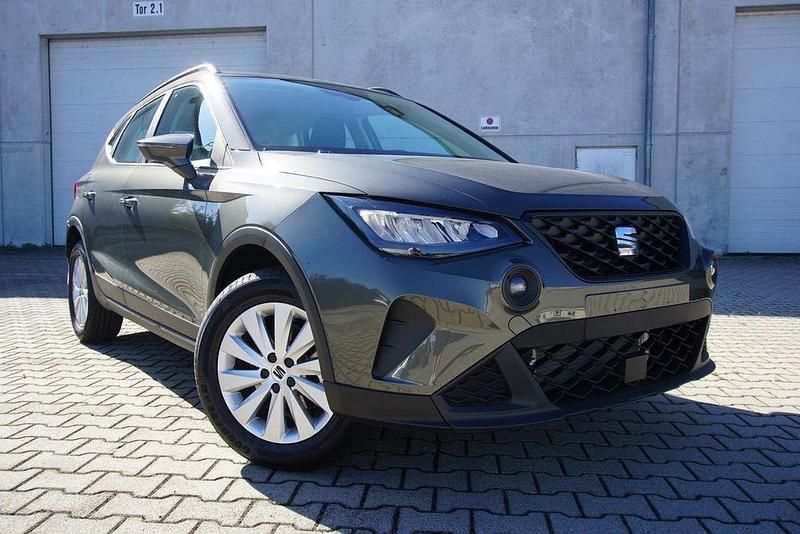 Kliffgrau Neu 2025 Seat Arona Style SUV | 21.895 € (Guter Preis) - Bild 1/4