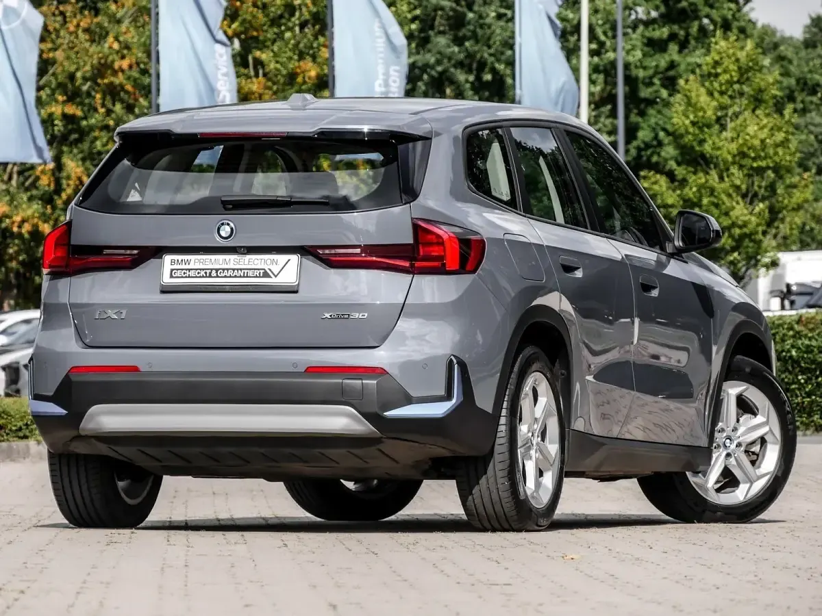 Gebraucht BMW iX1 Performance 230 kW (313 PS) 2023 Grau SUV