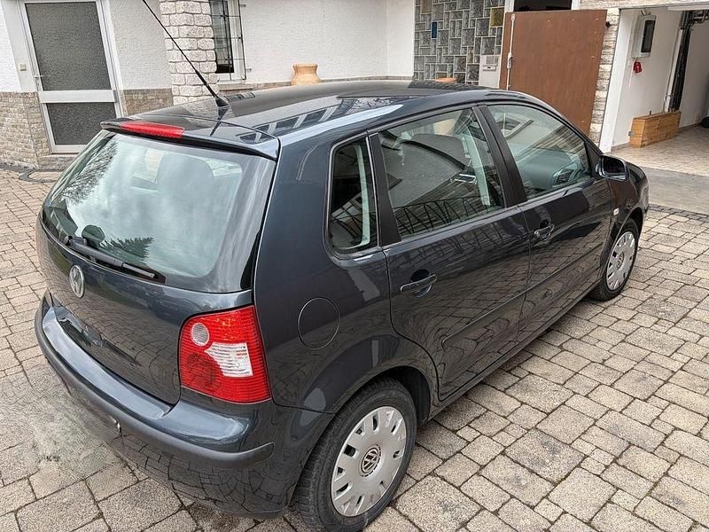 Gebraucht VW Polo Basis 64 PS (47 kW) 2004 Kleinwagen