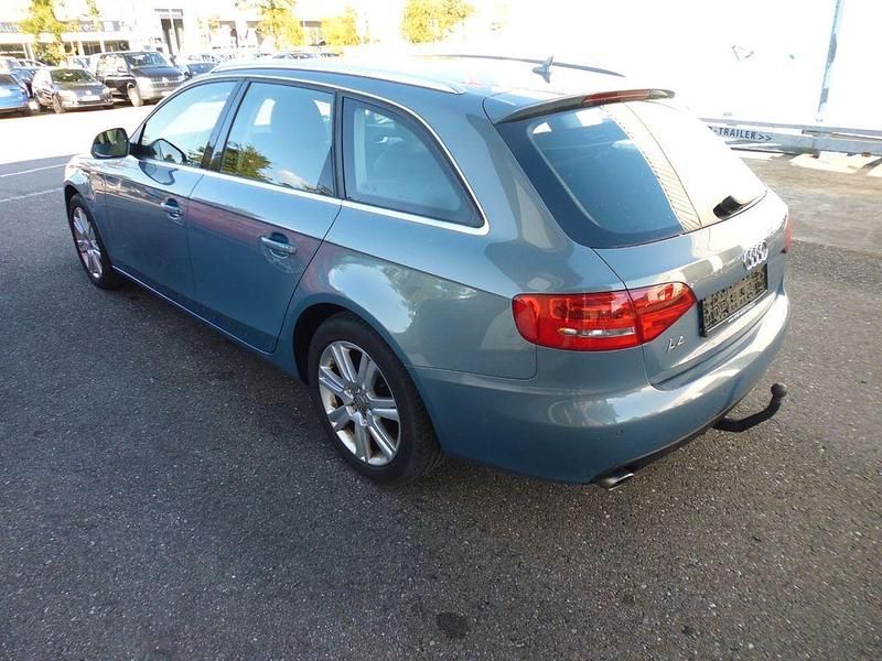 Gebraucht Audi A4 Ambiente 190 PS (139 kW) 2008 Blau Kombi