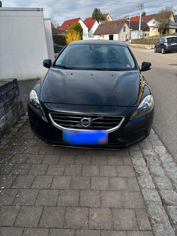 Gebraucht Volvo V40 114 PS (83 kW) 2015 Schwarz Limousine