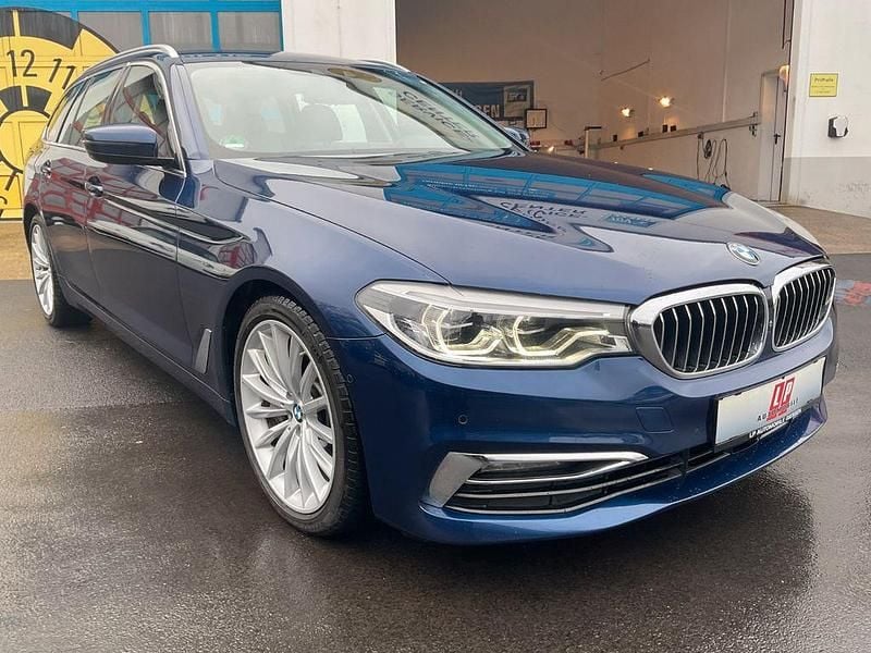 Gebraucht BMW 540 Luxury Line 320 PS (235 kW) 2018 Mediterranblau Kombi
